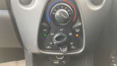 Toyota Aygo 1.0 VVT-i X-Play TSS 5dr x-shift Petrol Hatchback